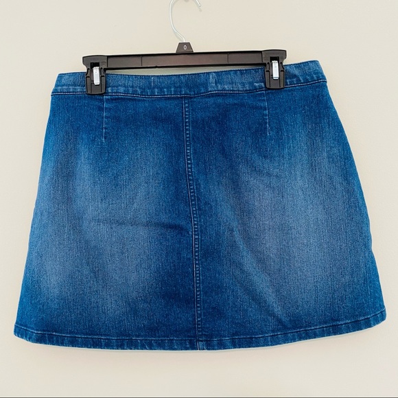 Express Jeans Medium Wash Denim Mini Skirt Size 8 - Picture 3 of 8